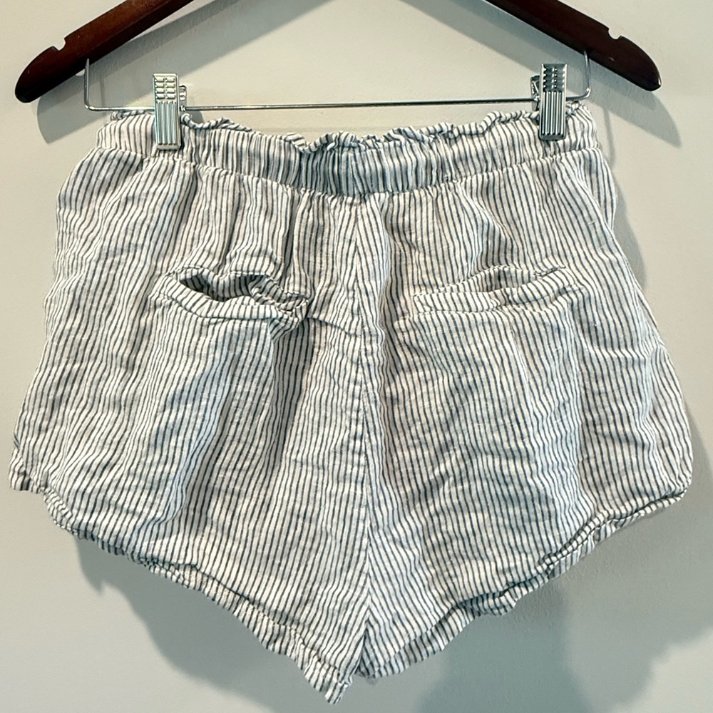 Left On Friday Getaway Shorts - Picture 3 of 9